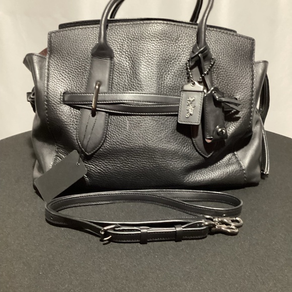Elegant Black Leather Handbag - Picture 2 of 15